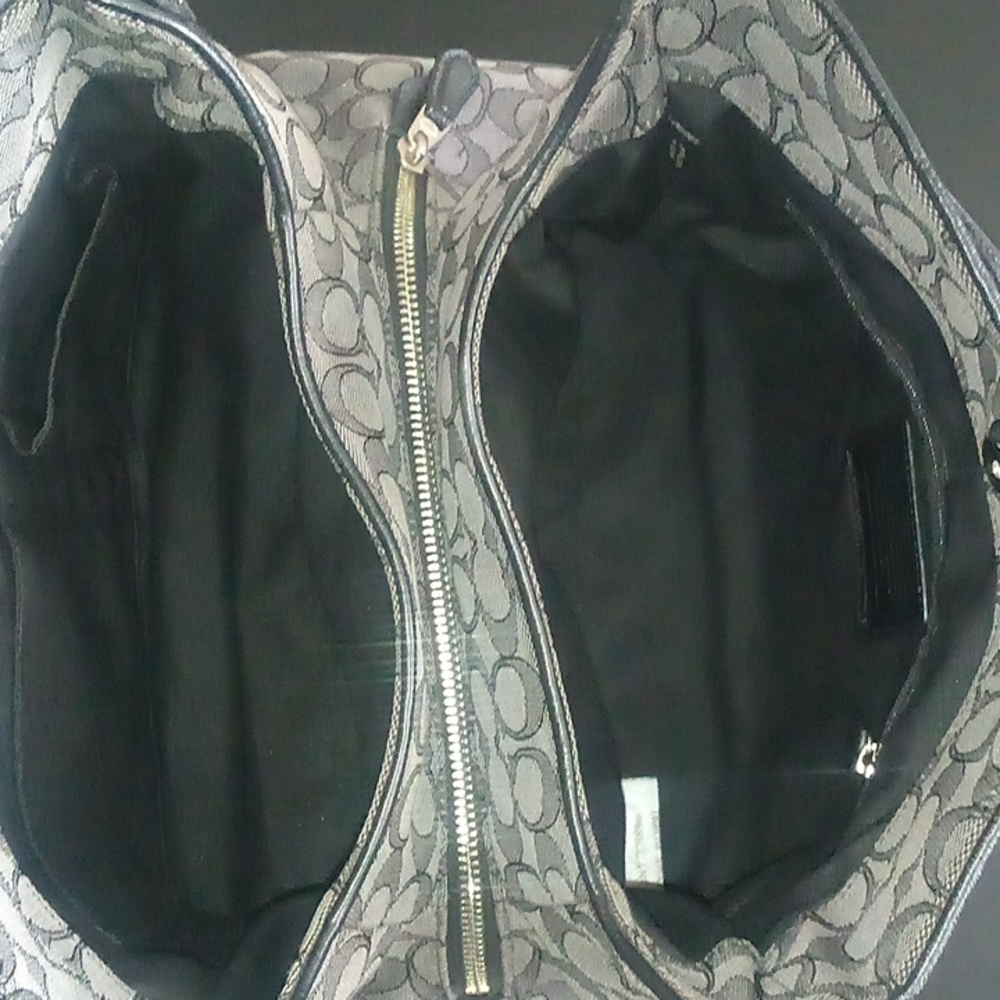 Coach - Picture 5 of 6